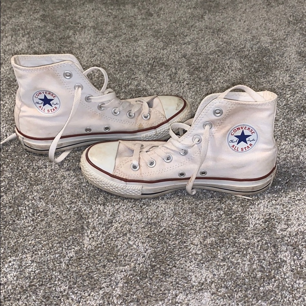 White Chuck Taylor